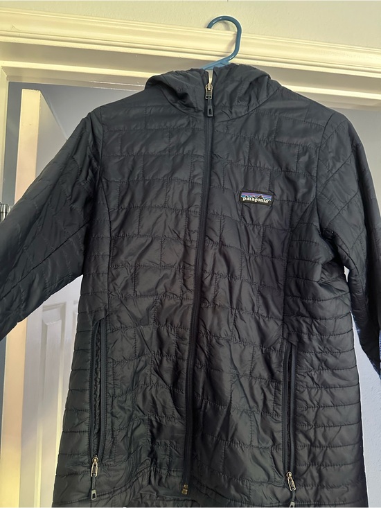Patagonia Jackets & Blazers - Patagonia Black Quilted Hooded Puffer Jacket